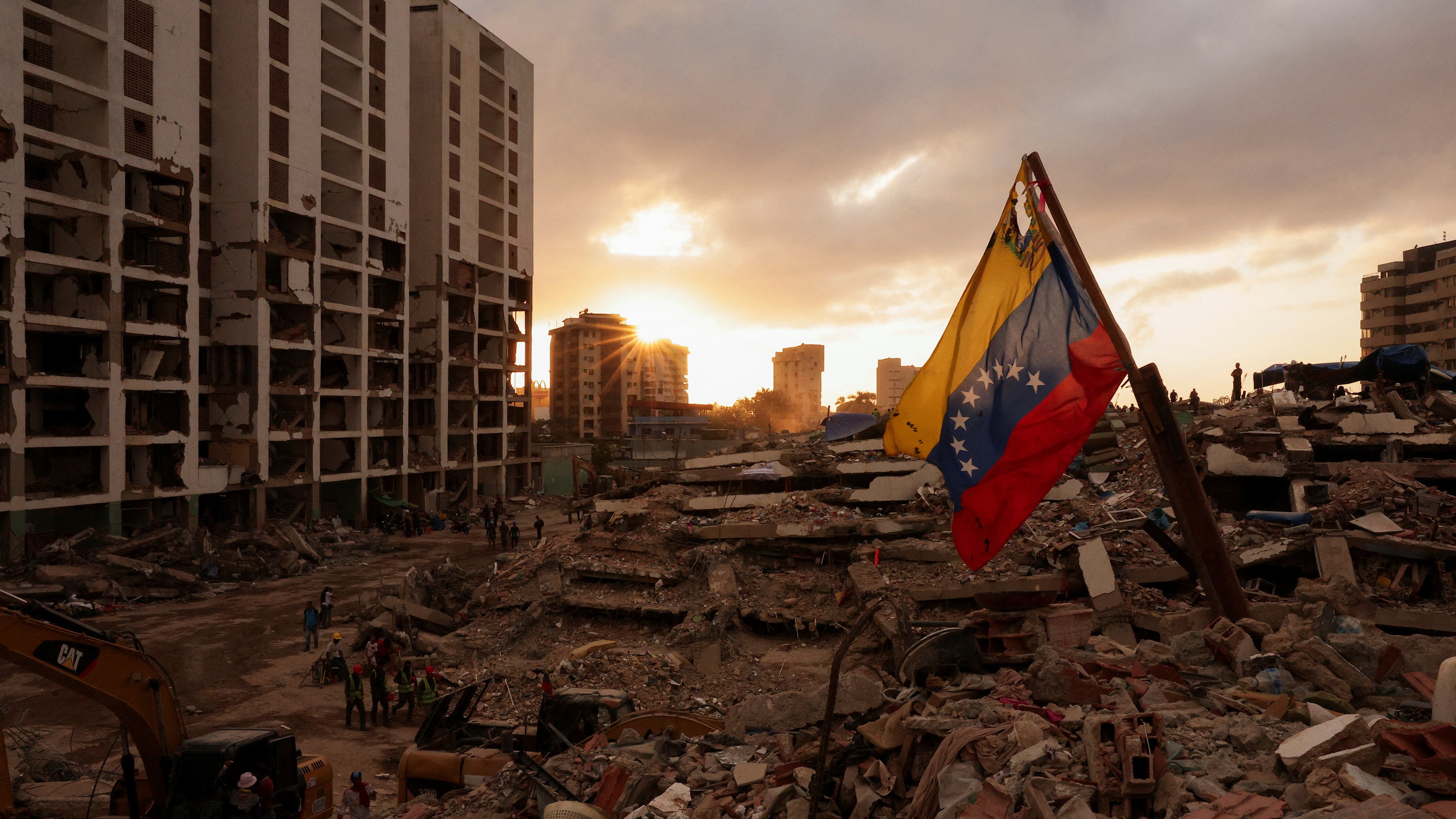 Edificios destruídos en Caraballeda, La Guaira. REUTERS/Gaby Oraa