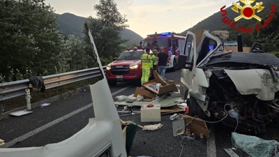Imaxe publicada polos bombeiros italianos (Vigili del Fuoco) do lugar do accidente