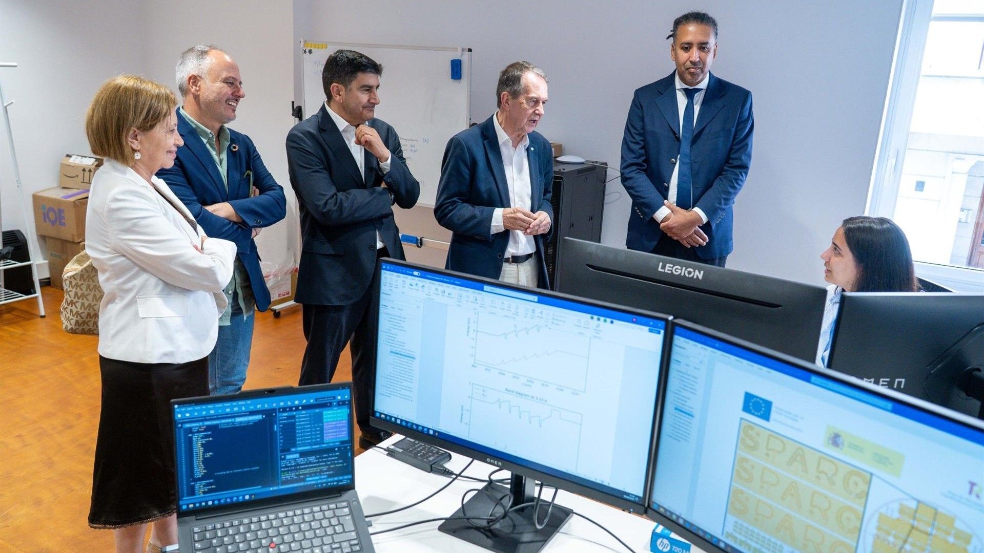 Visita do delegado do Goberno, Pedro Blanco, ás oficinas de Sparc. Zona Franca Vigo