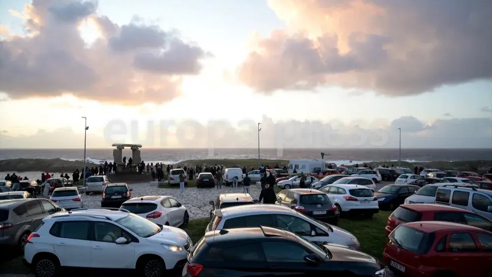 Eclipse parcial de sol en 2024, na Coruña. Arquivo: Europa Press/M. Dylan