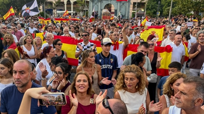 Participantes na concentración de Ceuta deste domingo. EFE/ Reduan