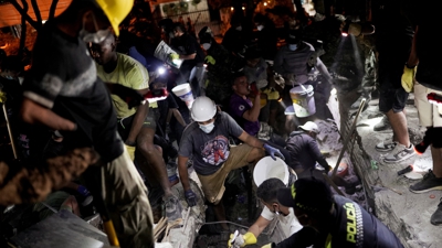Rescate na cidade de Cali (Reuters/Sergio Acero)