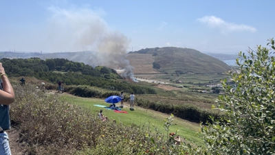 Incendio na contorna do Monte da San Pedro. Bombeiros da Coruña.