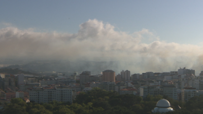 Fume sobre a cidade da Coruña. TVG