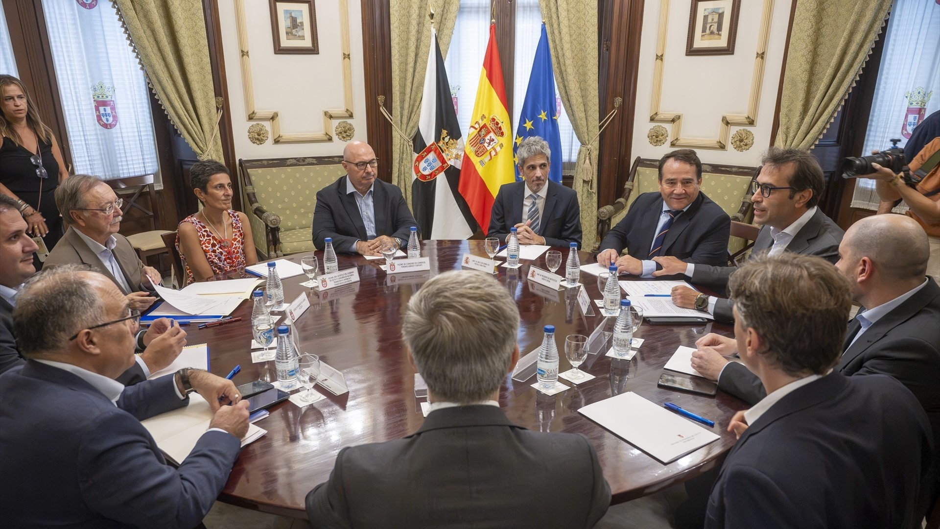 A reunión celebouse no Palacio da Asemblea de Ceuta. Europa Press