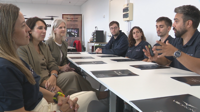 A tecnolóxica galega recibiu a visita da conselleira de Economía e Industria na súa sede de Nigrán