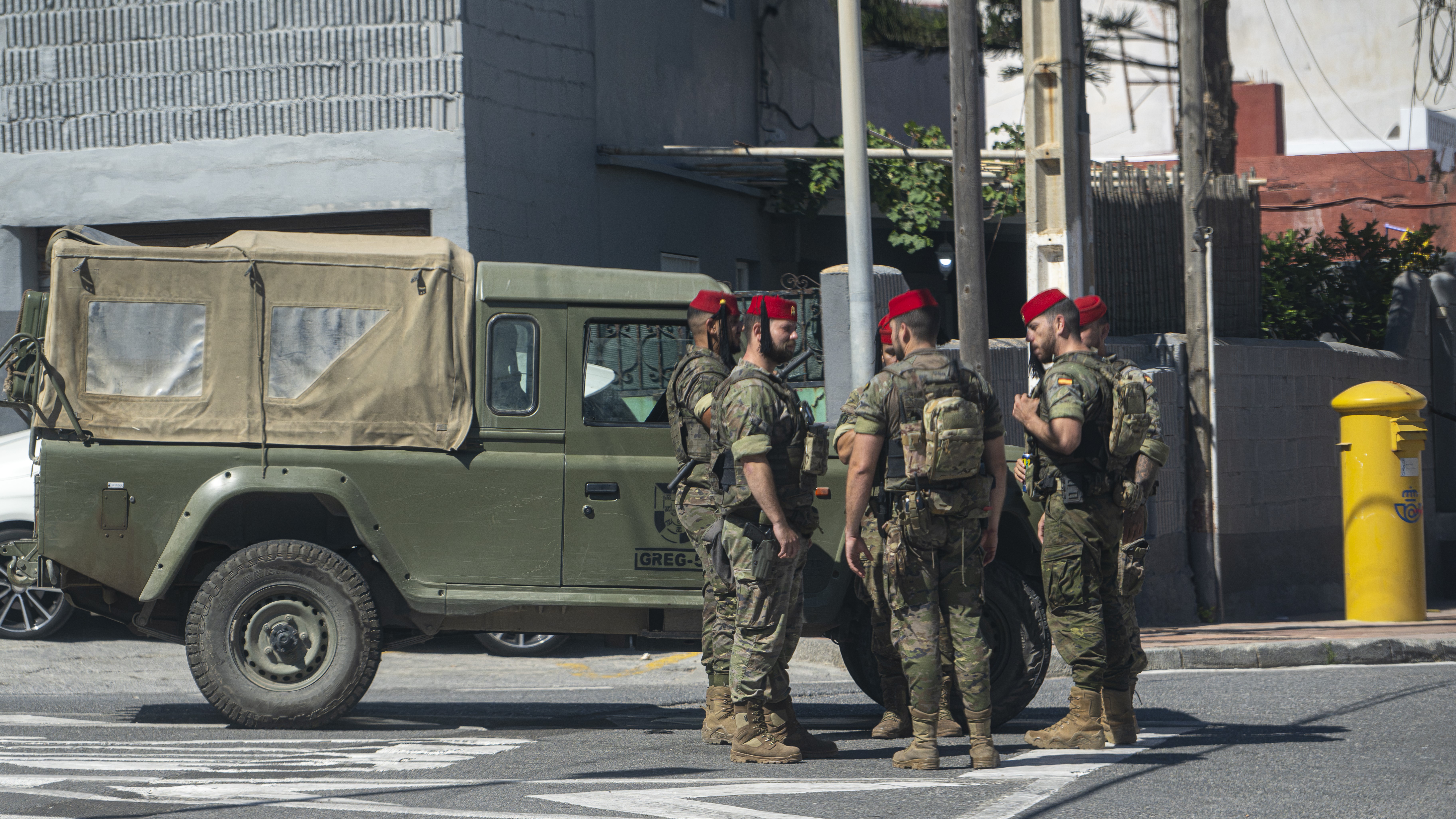 Militares dos Regulares en Ceuta (Marcos Moreno/Europa Press)