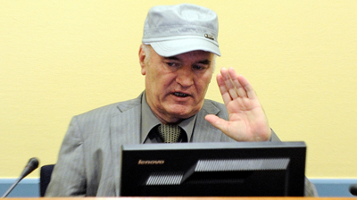 Mladic, nunha imaxe de arquivo diante do tribunal que o xulgou (Reuters-Arquivo)