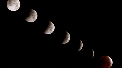 Composición da evolución da eclipse vista desde Gran Canaria (Reuters/Borja Suárez)