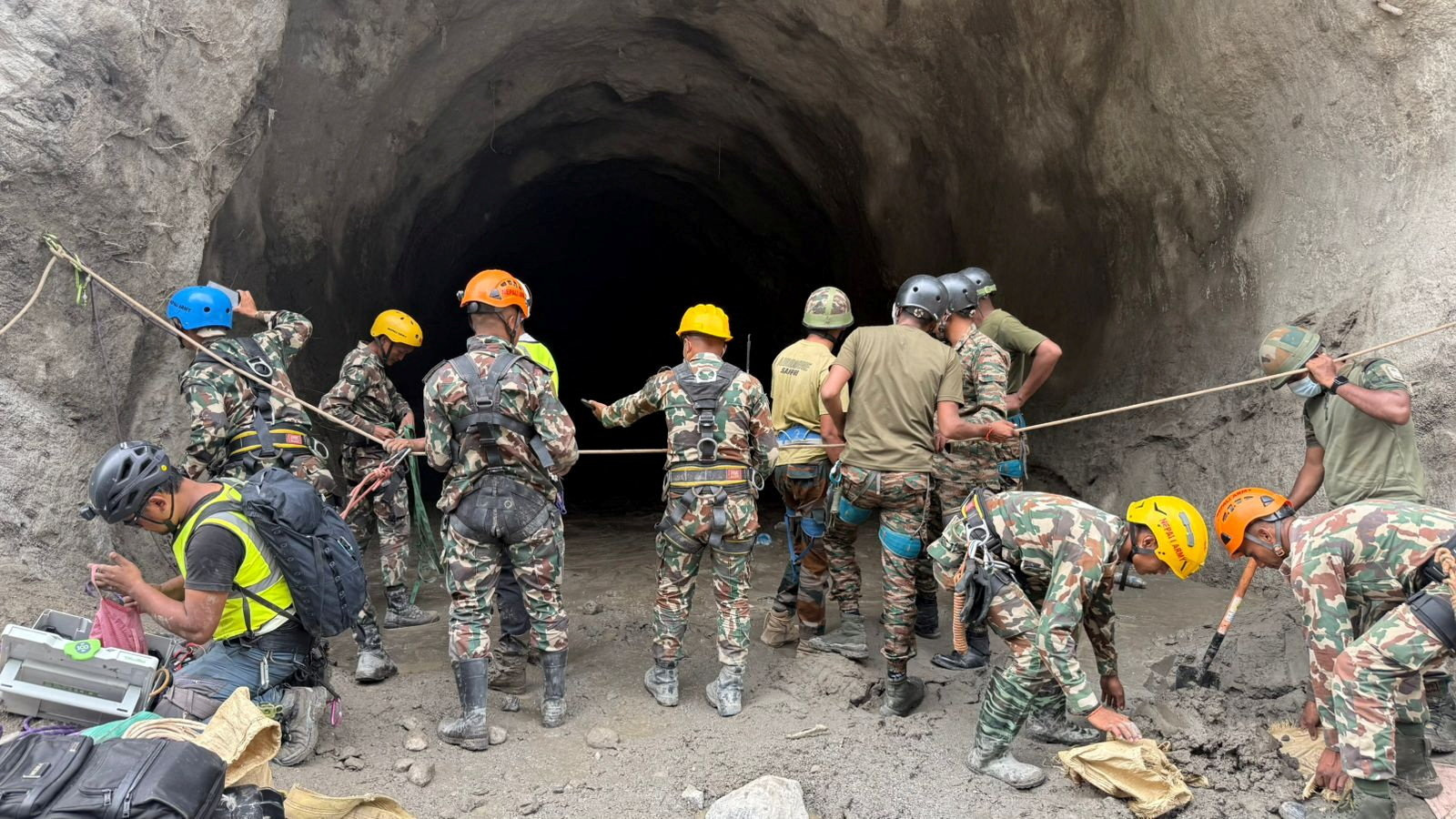 Rescates no Nepal/Reuters