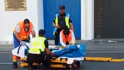 Momento en que a muller é atendida polos servizos sanitarios no lugar do sinistro