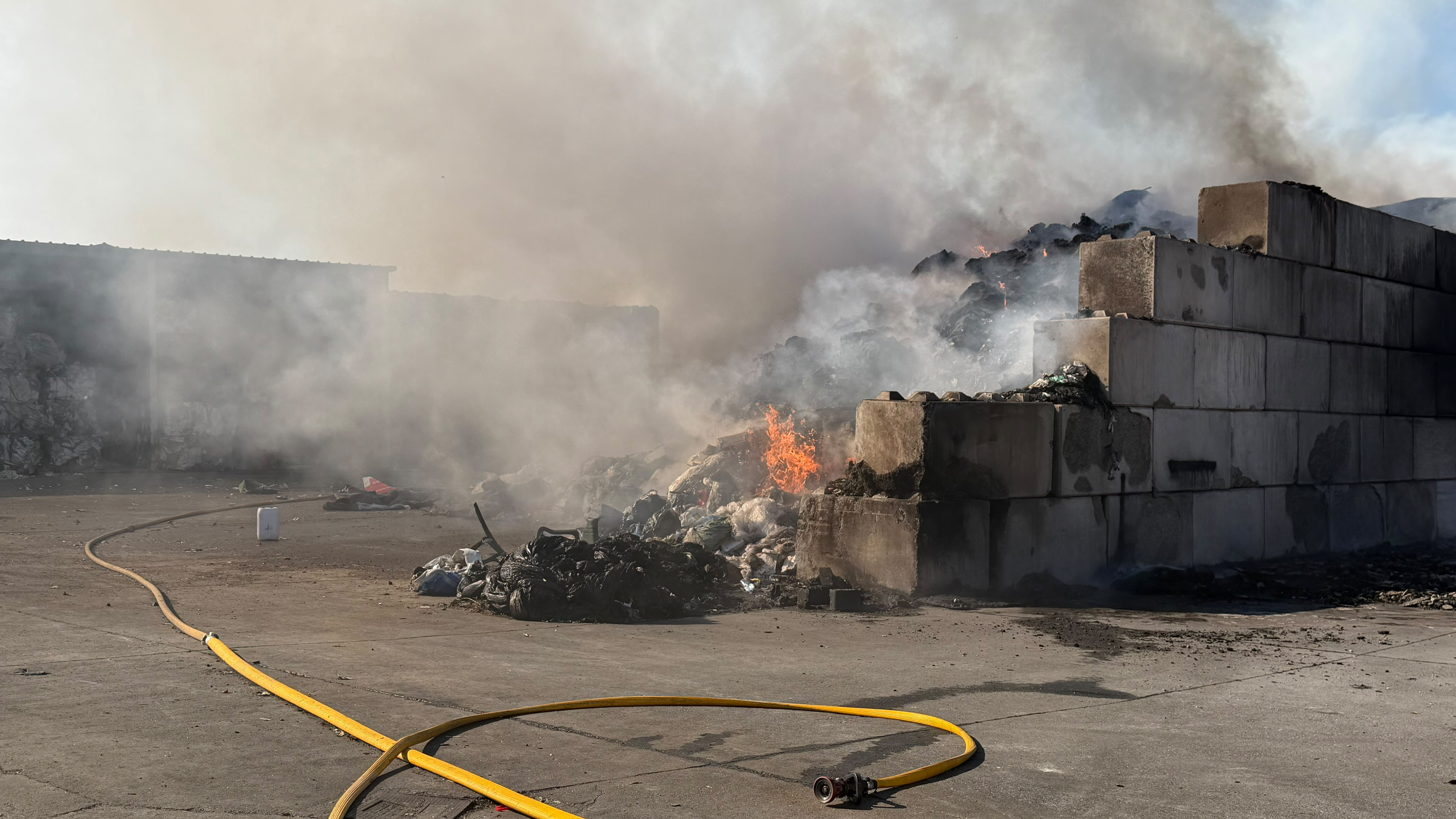 A planta está situada no polígono industrial dos Eirios