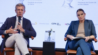 O presidente da Xunta, Alfonso Rueda, coa súa homóloga de Baleares, Marga Prohens, no Forbes Economic Summit 2026 (EFE/J.J.Guillén)