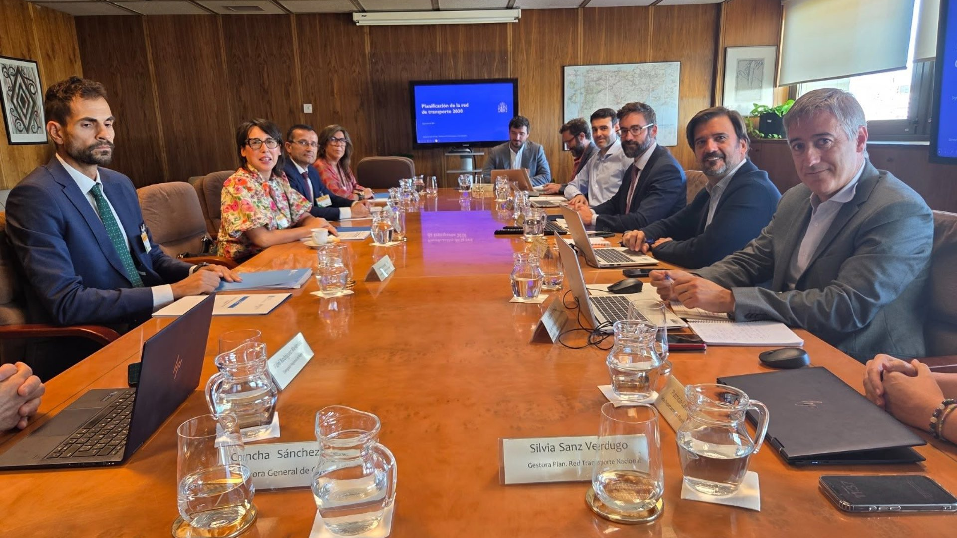 O secretario de Estado de Enerxía, Joan Groizard, reuniuse coa conselleira de Economía e Industria, María Jesús Lorenzana (MITECO)