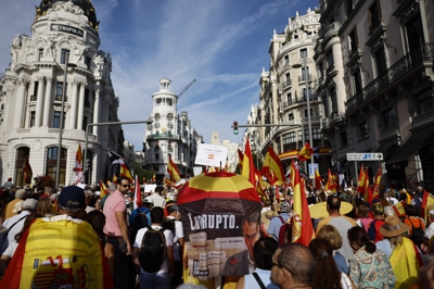 Marcha en apoio da defensa de Ceuta e para exigir eleccións en Madrid. EFE/ Rodrigo Jiménez