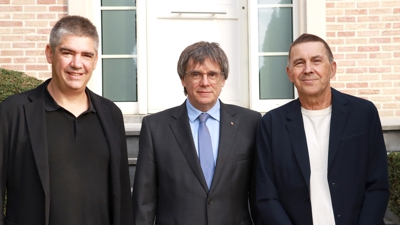 Carles Puigdemont recibe en Waterloo a Arnaldo Otegi e a Gorka Elejabarrieta. Europa Press/EH Bildu