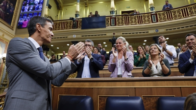 Pedro Sánchez, este venres á súa chegada ao seu escano no Congreso (EFE/J.J. Guillén)