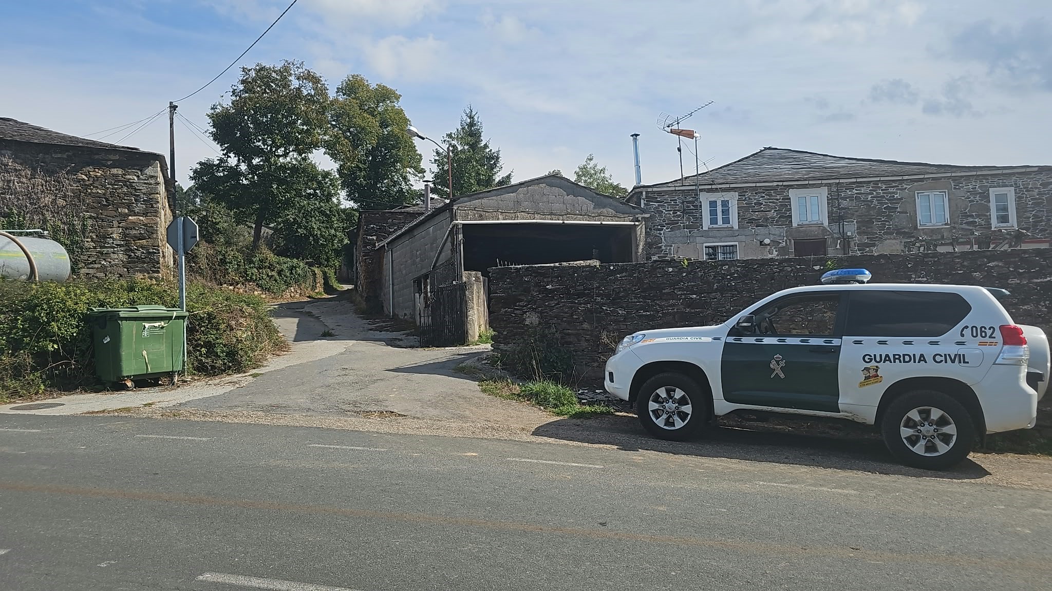 Os corpos dos dous irmáns foron localizadados o día 3 de outubro na casa na aldea de Agustín