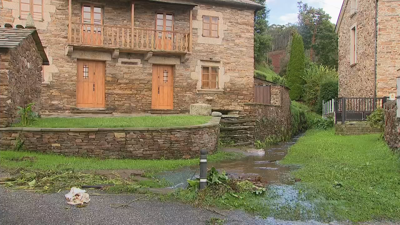 O río rebordou e anegou baixos en Nois