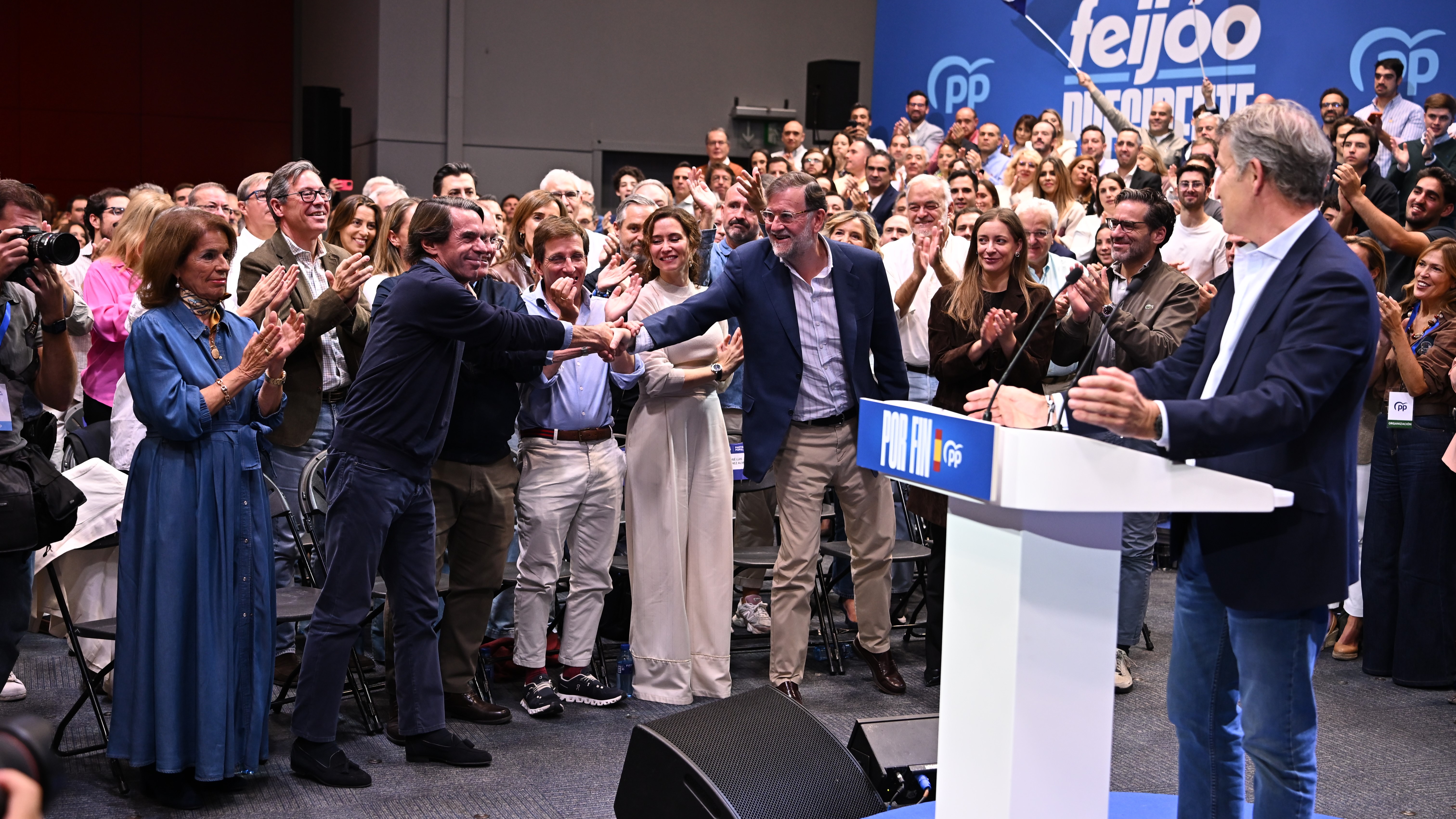 Aznar e Rajoy tamén estiveron no acto. EFE/Fernando Villar
