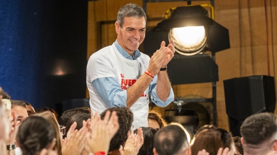Pedro Sánchez durante un acto do PSOE en Granada este sábado. EFE/ Miguel Ángel Molina
